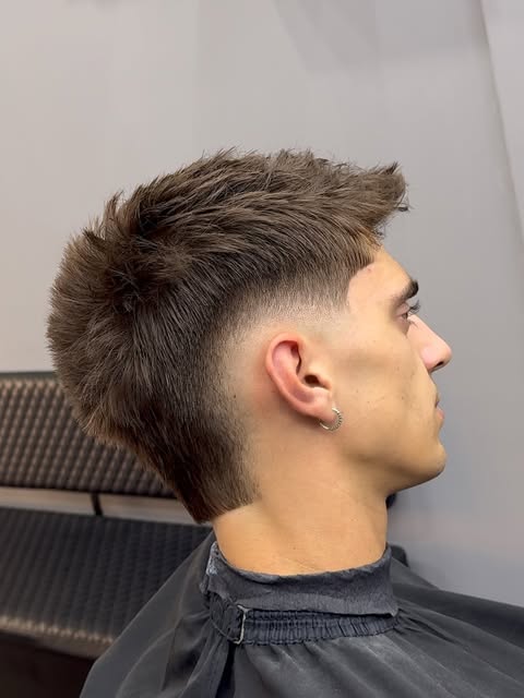 Corte con degradado medio y acabado texturizado hacia arriba
